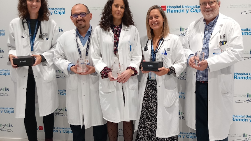 Imagen de grupo de los galardonados en el Hospital Universitario Ramón y Cajal
