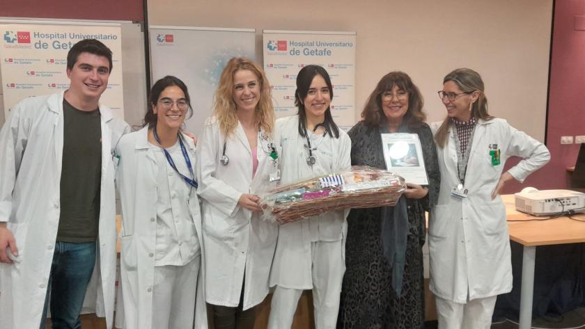 Profesionales de Geriatría y Yolanda Guerrero