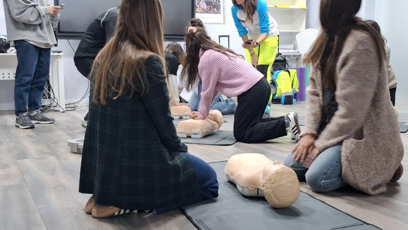 Demostración de reanimación en la clase