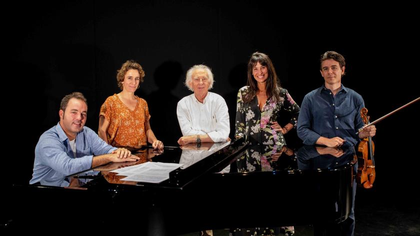 La Comunidad de Madrid estrena Ella de Albert Boadella en los Teatros del Canal con la voz de la soprano María Rey-Joly Actores de la obra Ella, de Albert Boadella