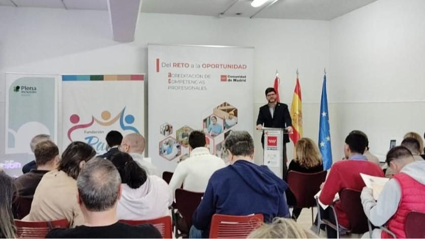 Certificados Profesionales Fundación Raíles Viceconsejero de Economía y Empleo Acto Fundación Raíles