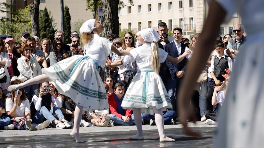 Espectáculo de danza en la calle