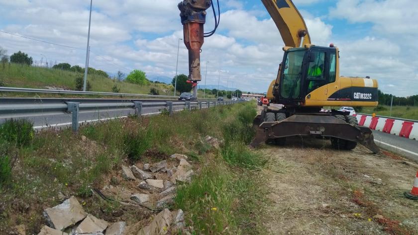 Trabajos en la mediana para garantizar la seguridad Imagen 1