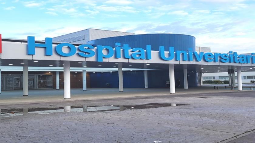 Fachada de entrada al Hospital Universitario del Tajo