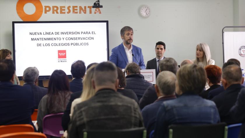 La Comunidad de Madrid invierte 15 millones de euros en ayudas para obras de mejora en colegios públicos de 117 pequeños municipios Los consejeros García Martín y Viciana