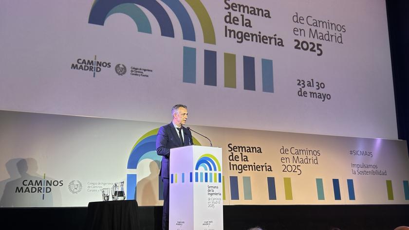 El consejero Carlos Novillo durante la inauguración de la Semana de la Ingeniería de Caminos en Madrid