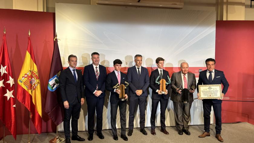 Novillo participa en la entrega de premios a los triunfadores de la Feria de San Isidro 2024 El consejero Carlos Novillo en la entrega de premios a los triunfadores de la Feria de San Isidro 2024