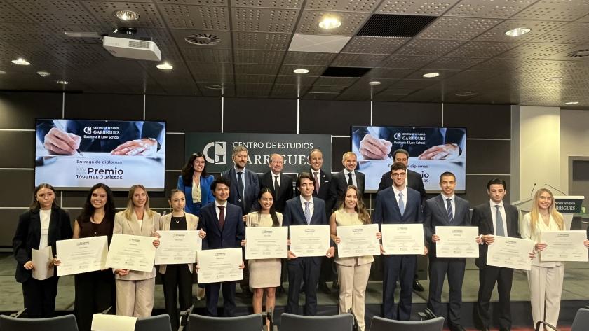 La Comunidad de Madrid destaca el papel de las nuevas generaciones de letrados en la defensa del Estado de derecho El consejero de Presidencia