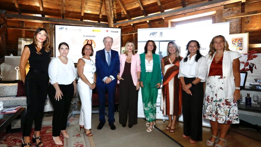 La directora general de Comercio, Consumo y Servicios en el acto de presentación del informe "La mujer en la franquicia España 2025"