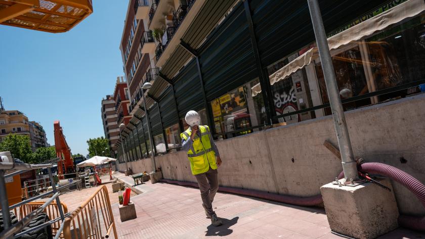 pantallas de protección pantallas de protección en el Paseo de las Delicias por obras de Metro