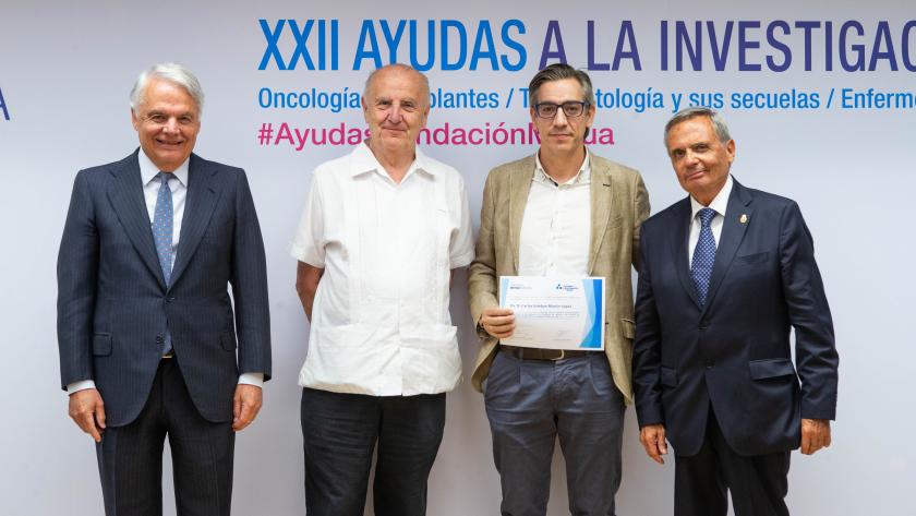 El Dr. Carlos Martín (Puerta de Hierro) recibe una de las Ayudas a la Investigación Médica de la Fundación Mutua Madrileña Carlos Martín Ayudas Fundación Mutua Madrileña