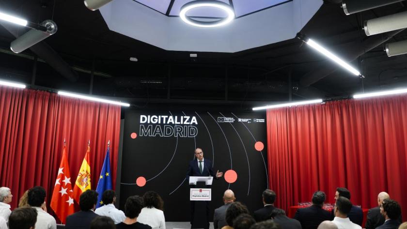 López-Valverde asiste al encuentro de Innovación Abierta y reconocimiento a empresas tecnológicas madrileñas El consejero Miguel López-Valverde durante el encuentro de Innovación Abierta y reconocimiento a empresas tecnológicas madrileñas