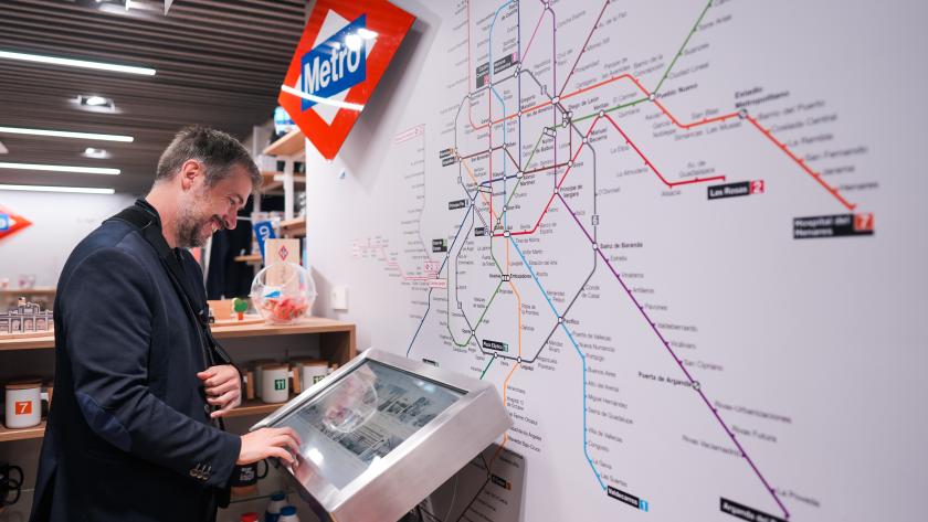 El consejero Miguel Ángel García Martín en el acto de conmemoración del centenario de la estación de Metro Ópera