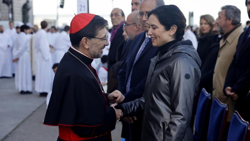 La presidenta Isabel Díaz Ayuso durante la misa solemne