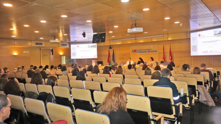 Salón de actos del HUFA durante la jornada. Salón de actos del HUFA durante la jornada