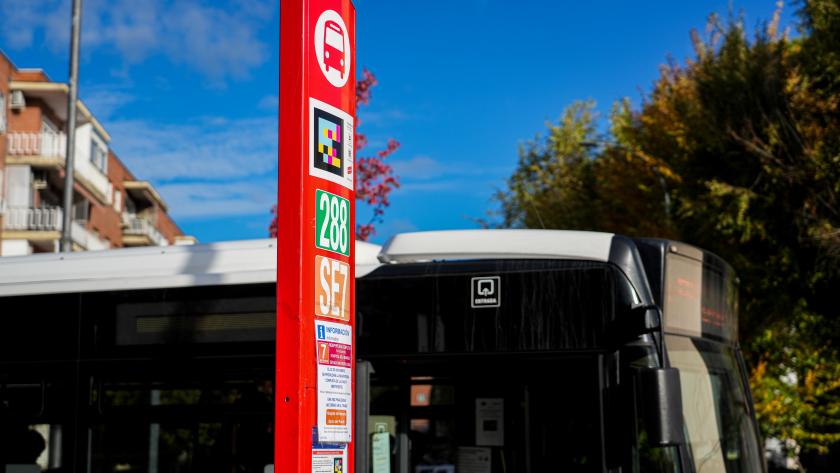 Servicio de autobús utilizado durante la suspensión de la Línea 7B de Metro