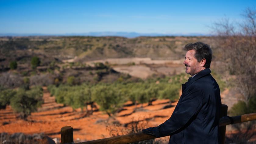 El consejero Mariano de Paco Serrano durante su visita 