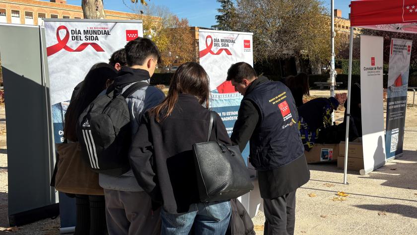 La Dirección General de Salud Pública conmemora el Día Mundial del Sida en la Universidad Complutense