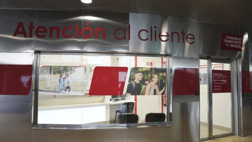 oficina de gestión de la Tarjeta de Transporte Público del Consorcio Regional de Transportes en Parla