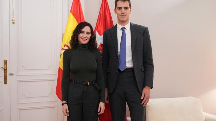 La presidenta Isabel Díaz Ayuso con la startup francesa Mistral