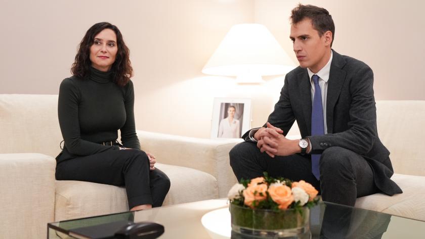La presidenta Isabel Díaz Ayuso con la startup francesa Mistral