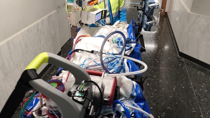Traslados de pacientes pediátricos mediante un sistema de oxigenación por membrana extracorpórea (ECMO)