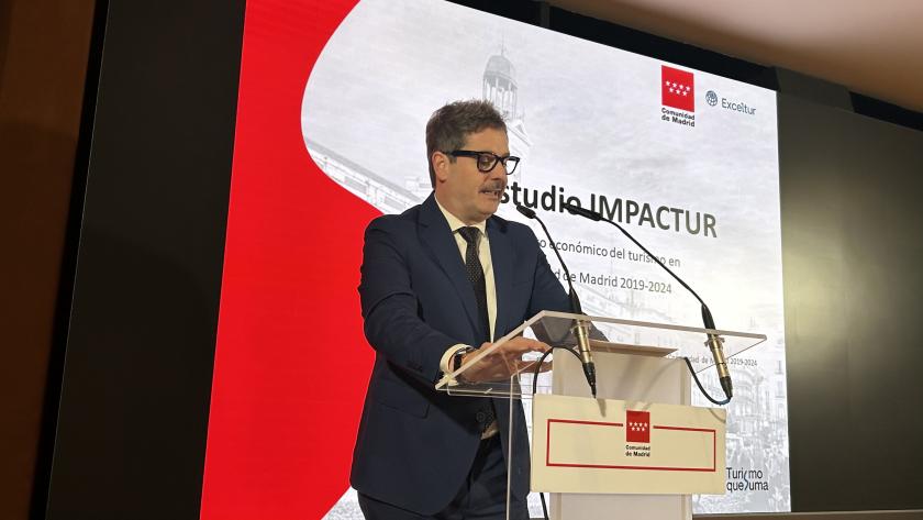 El consejero Mariano de Paco Serrano durante la presentación del estudio