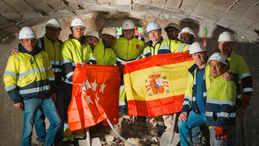 El consejero Jorge Rodrigo durante su visita a las obras de ampliación de la línea 11 de Metro