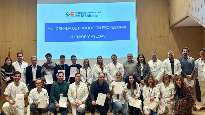 Premios y ayudas PREMIOS Y AYUDAS 13 EDICIÓN HMTL