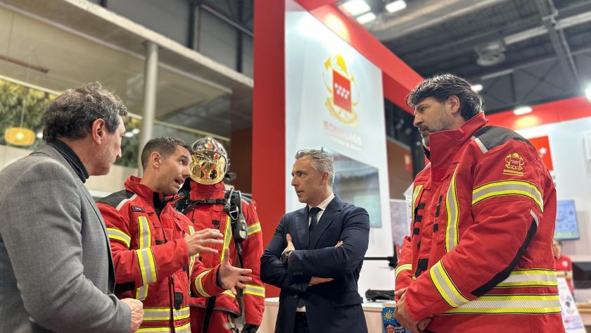 La Comunidad de Madrid exhibe su modelo de coordinación integral ante emergencias en el Salón Internacional de la Seguridad SICUR 2026 El consejero Novillo