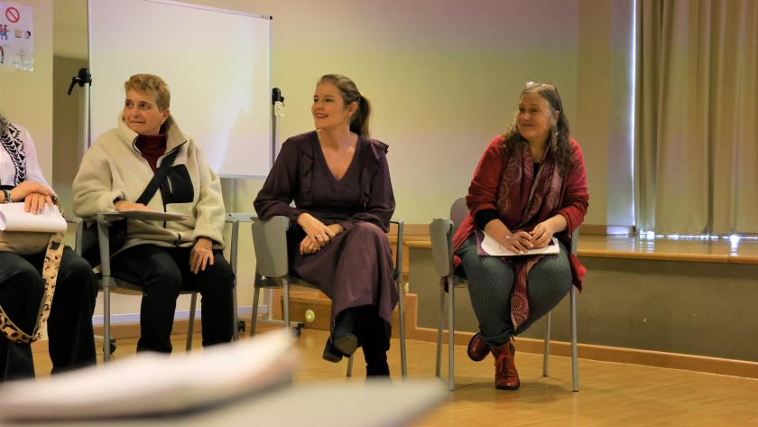 La Comunidad de Madrid logra que cerca de 500 mujeres vulnerables accedan a un empleo con dos programas financiados por el 0,7% del IRPF La consejera Dávila