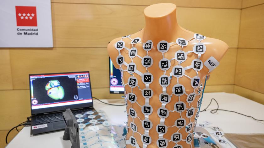 Tecnologia Corify del Hospital Gregorio Marañón Chaleco de electrodos para el mapeo del corazón