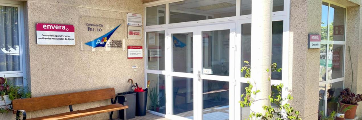 Fachada del Centro de Día Colmenar Viejo/ ENVERA