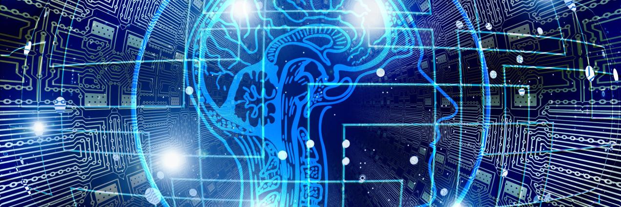 Perfil humano con un cerebro digital rodeado de circuitos electrónicos