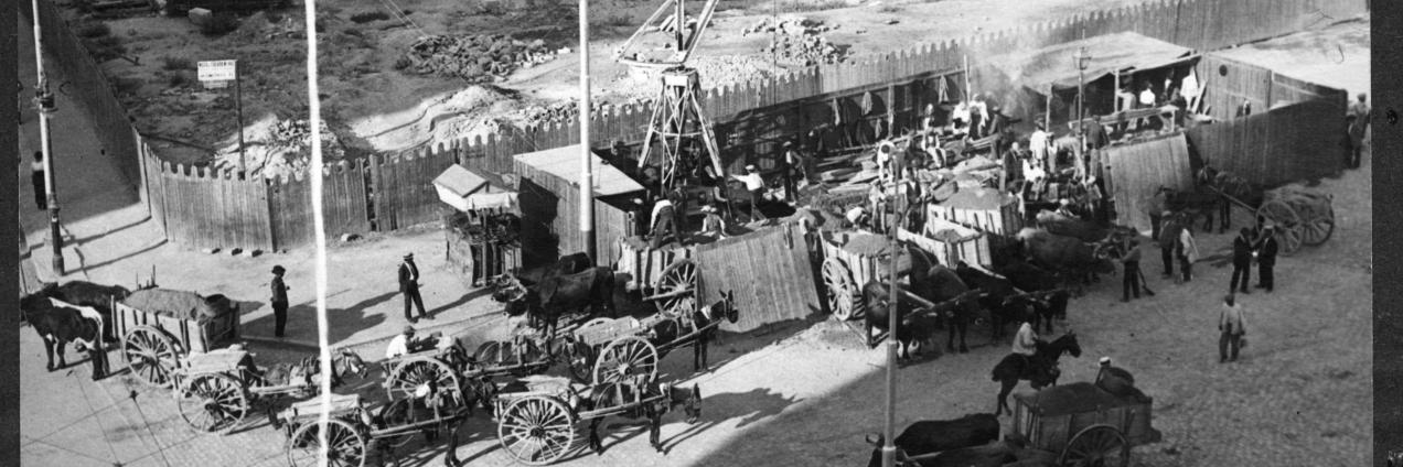 Imagen en blanco y negro de la construcción de la línea 1