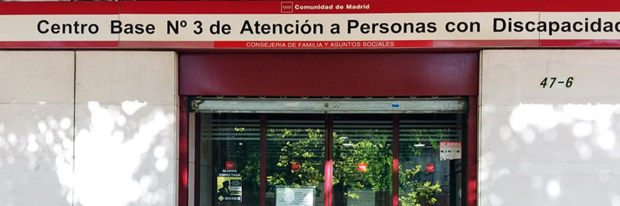 Fachada del Centro Base Nº 3 de la Comunidad de Madrid