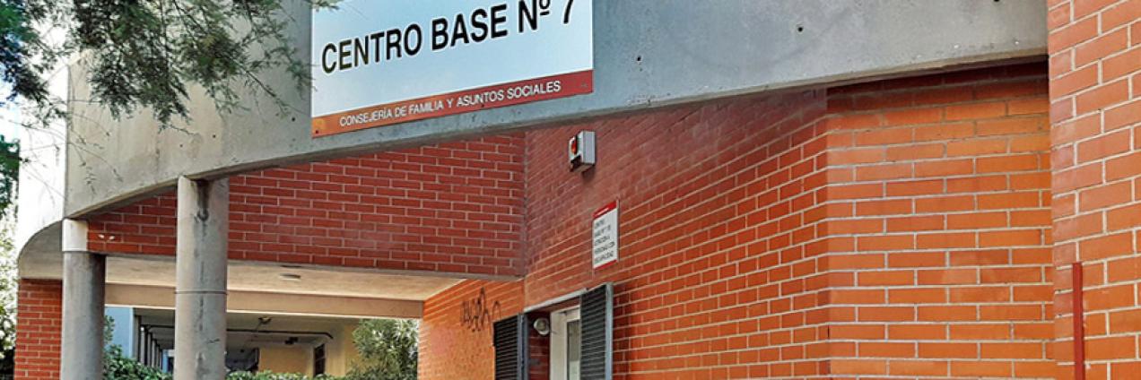 Fachada del Centro Base Nº 7 de la Comunidad de Madrid
