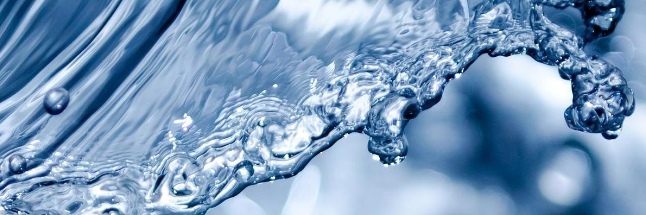 Agua que avanza