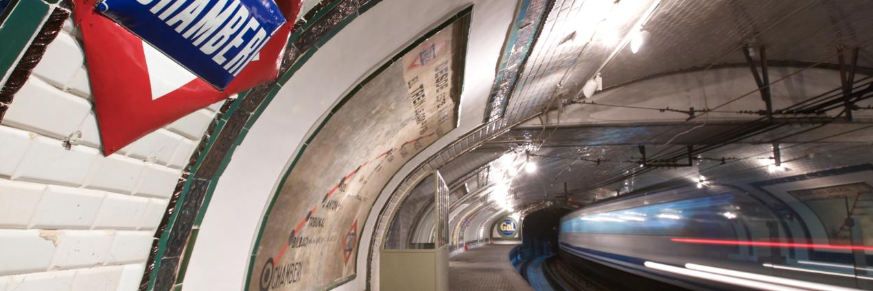 Andén de la estación de Chamberí