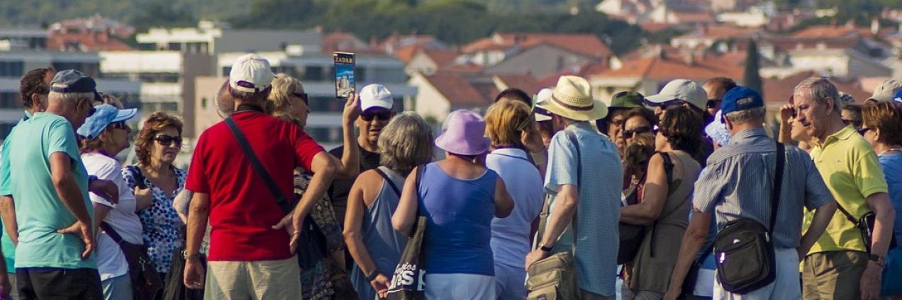 Grupo de turistas mayores