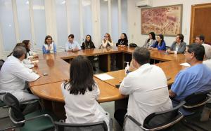 Los especialistas brasileños fueron recibidos por la dirección del hospital