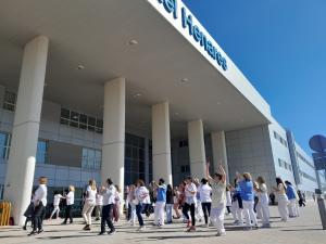 Pacientes cáncer de mama bailando