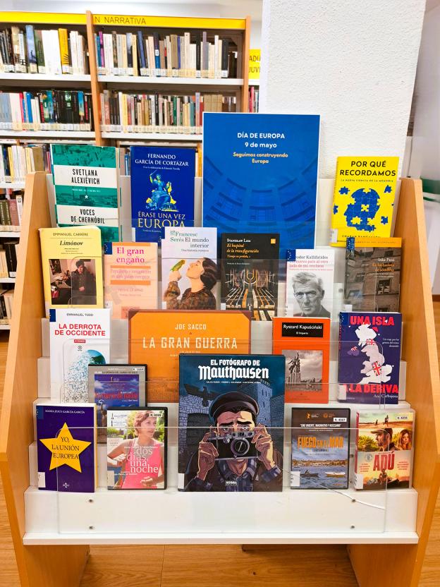 Libros sobre Europa en un expositor