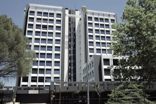 Edificio de oficinas en la calle Condesa de Venadito. Madrid.