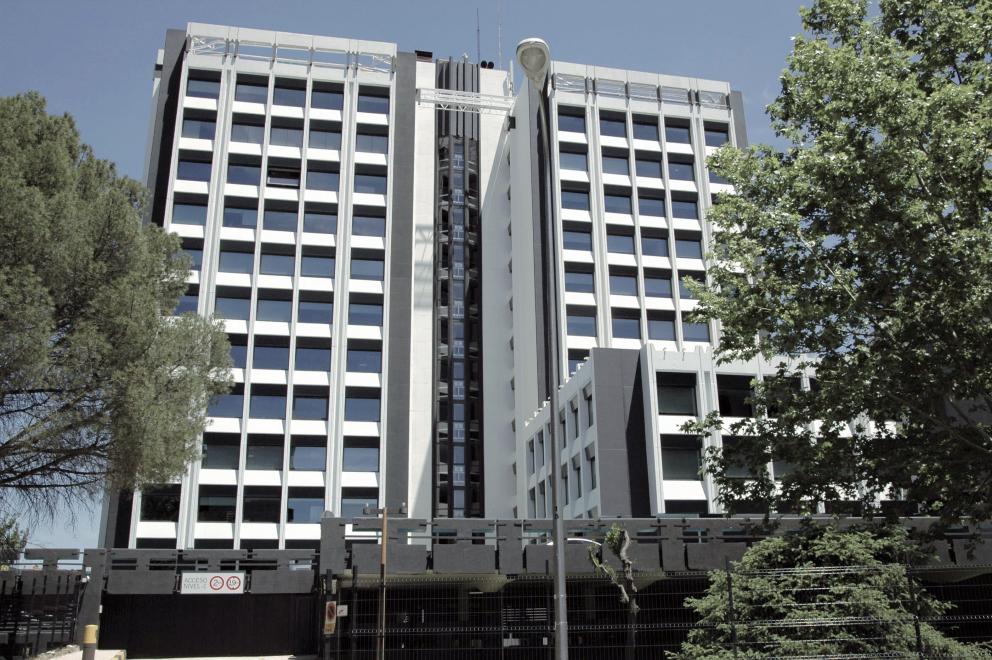 Edificio de oficinas en la calle Condesa de Venadito. Madrid.
