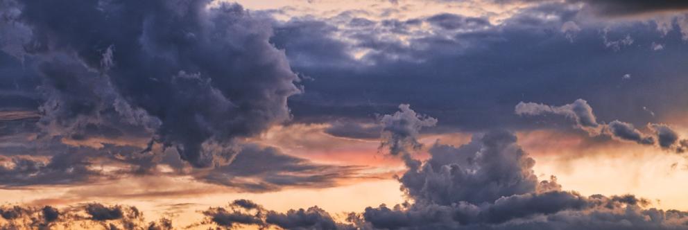 nubes grises
