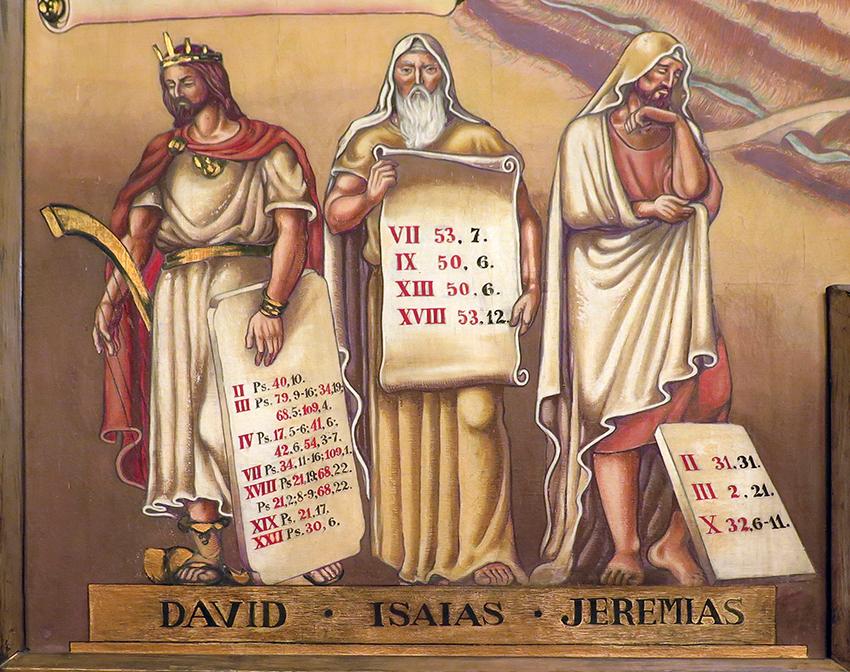 Pintura mural representando tres personajes masculinos togados sobre un pedestal