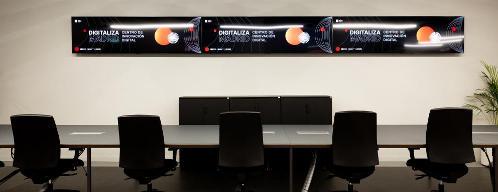 Multipuesto lineal del espacio Digitaliza Madrid