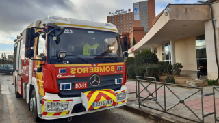 primer plano de un camión de bomberos