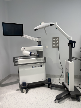 Fotografía de un robot para hacer cirugías